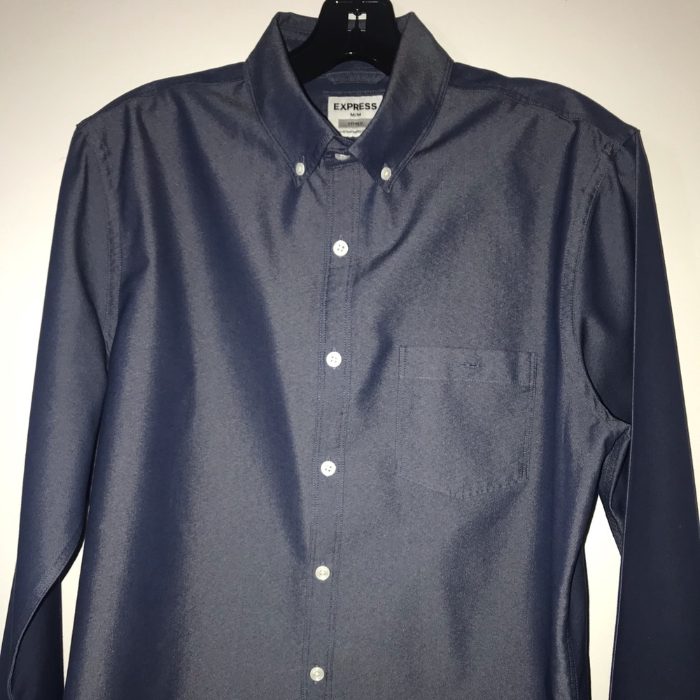 Men’s Fitted Express Button Down Dress Shirt